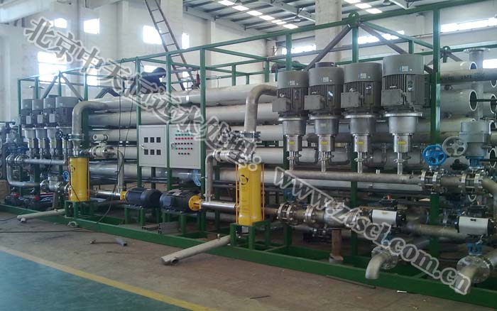 山東省首臺萬噸級新能源海水淡化成套設備